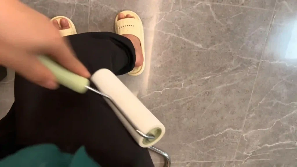 Portable lint roller for removing cat and dog hair from black clothes and fabrics, handy laundry tool to get rid of pet fur, reduce shedding mess on blankets, couch and carpet around the whole home